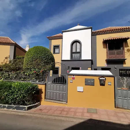 Townhouse La Duquesa 49 Lägenhet *