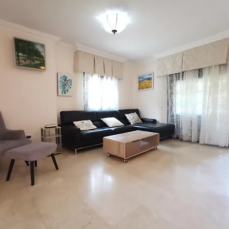 Townhouse La Duquesa 49 Lägenhet